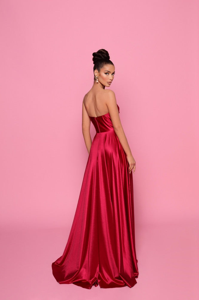 Nicoletta glossy Strapless Sweetheart Ball Gown with Leg Split