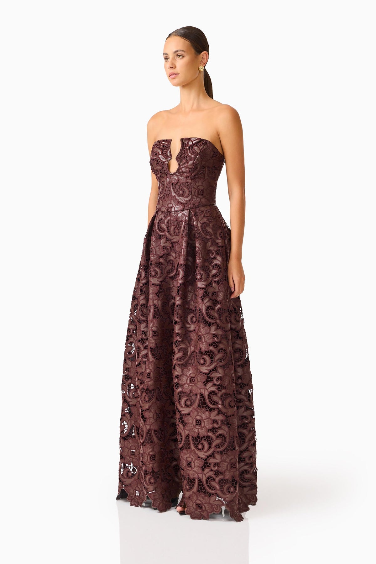 Novelle Sweetheart Maxi Dress in Chocolate Brown