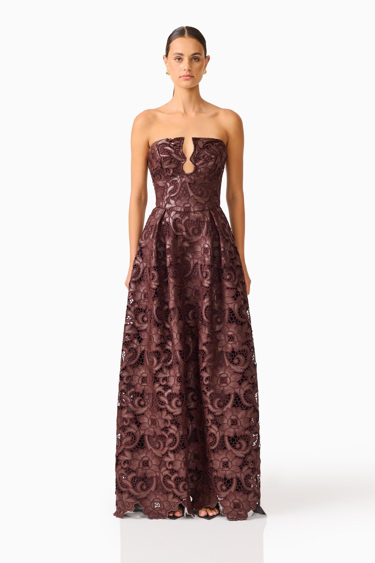 Novelle Sweetheart Maxi Dress in Chocolate Brown