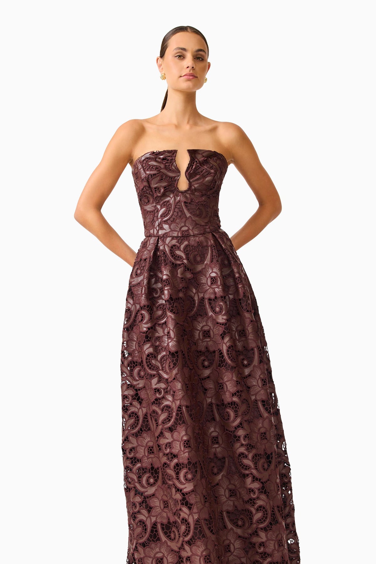 Novelle Sweetheart Maxi Dress in Chocolate Brown