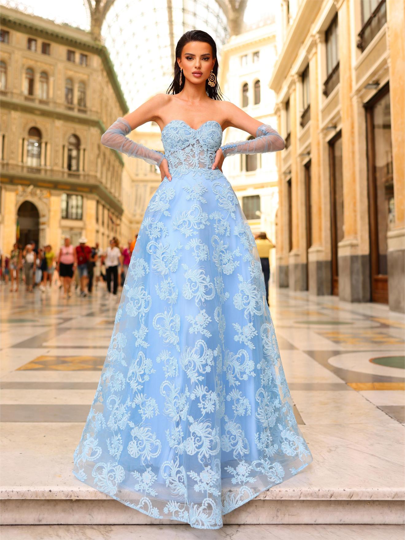 Nicoletta stiffened lace ball gown